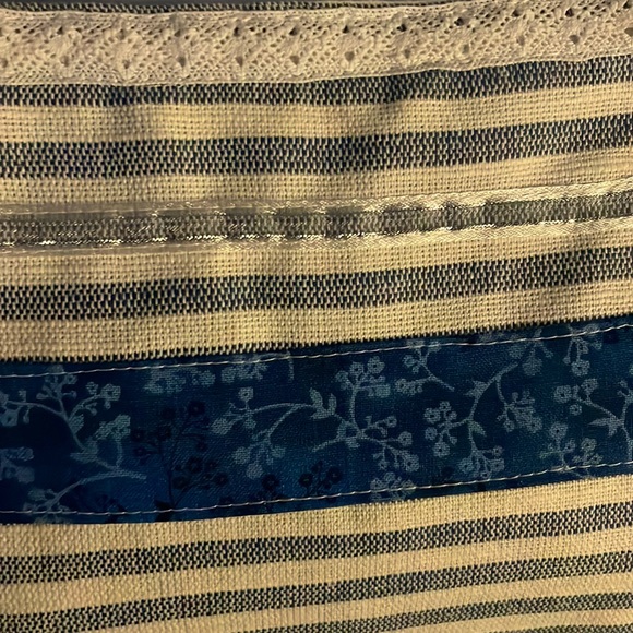 Elegant blue striped Handmade Apron - Picture 3 of 10